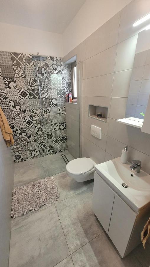Lily Apartment Đảo Krk Ngoại thất bức ảnh