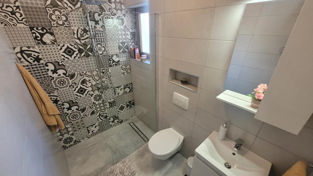 Lily Apartment Đảo Krk Ngoại thất bức ảnh